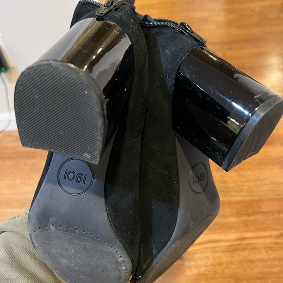 Brand 1901 (Nordstrom) Size 9.5 Like New - Picture 5 of 6